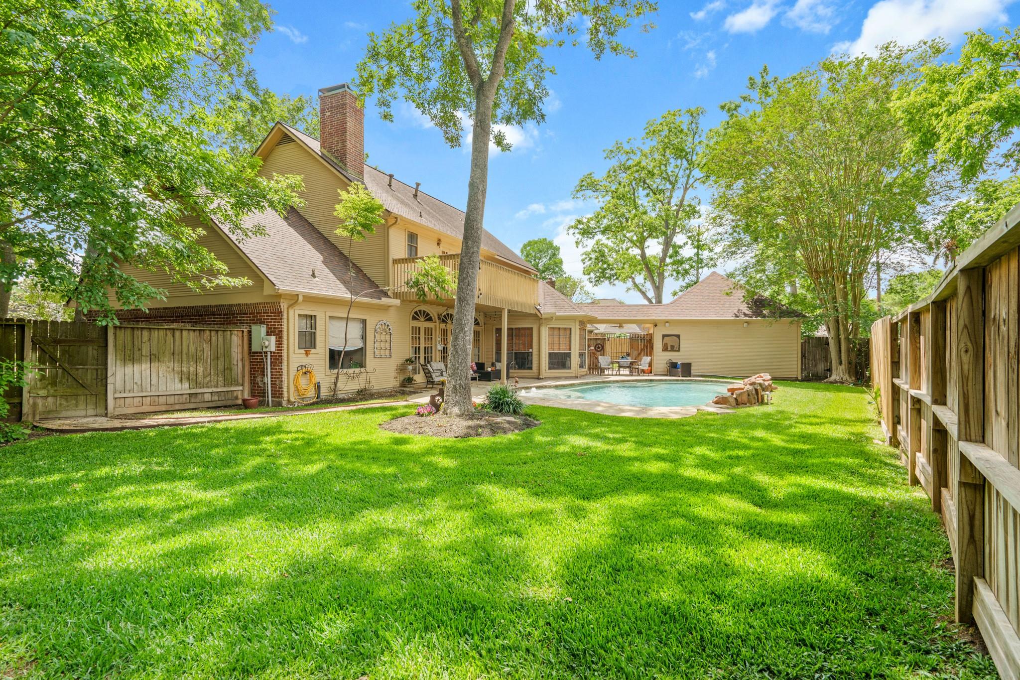 2222 Mossy Glen Court