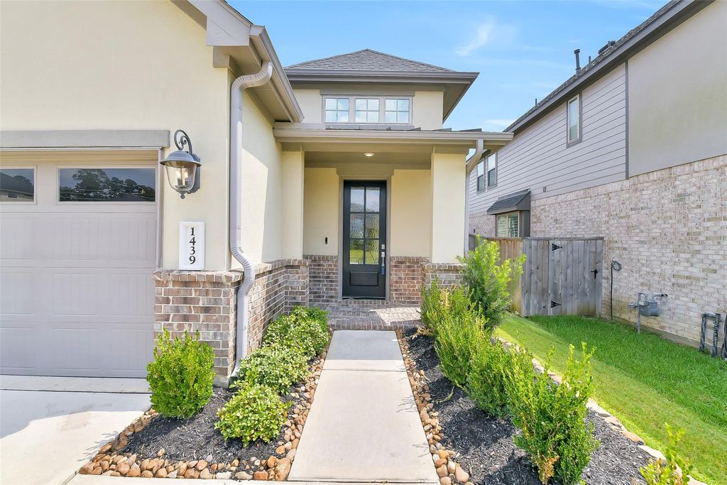 Photo of 1439 Northwood Bluff Lane, Pinehurst, TX 77362 (MLS # 15187016)