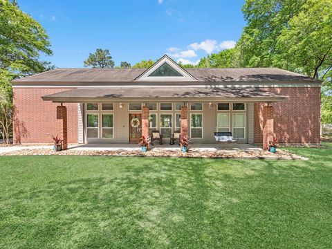 Photo of 715 Commons Lakeview Drive, Huffman, TX 77336 (MLS # 43123863)