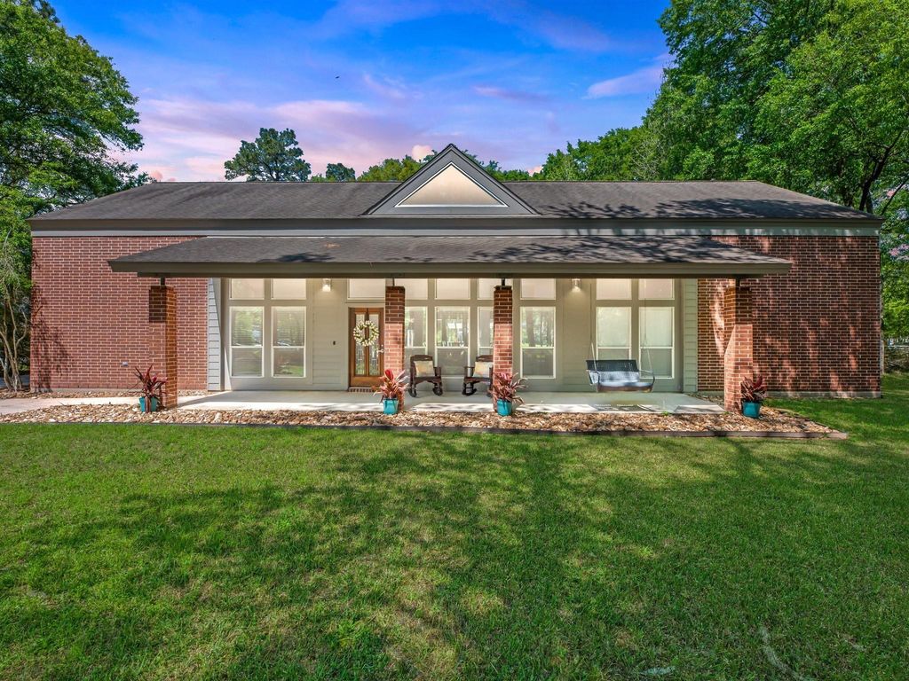 Photo of 715 Commons Lakeview Drive, Huffman, TX 77336 (MLS # 43123863)
