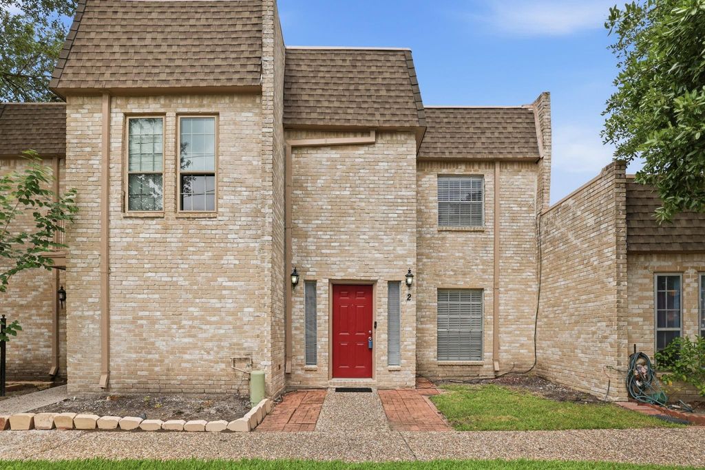 Photo of 2 River Creek Way, Sugar Land, TX 77478 (MLS # 4174182)