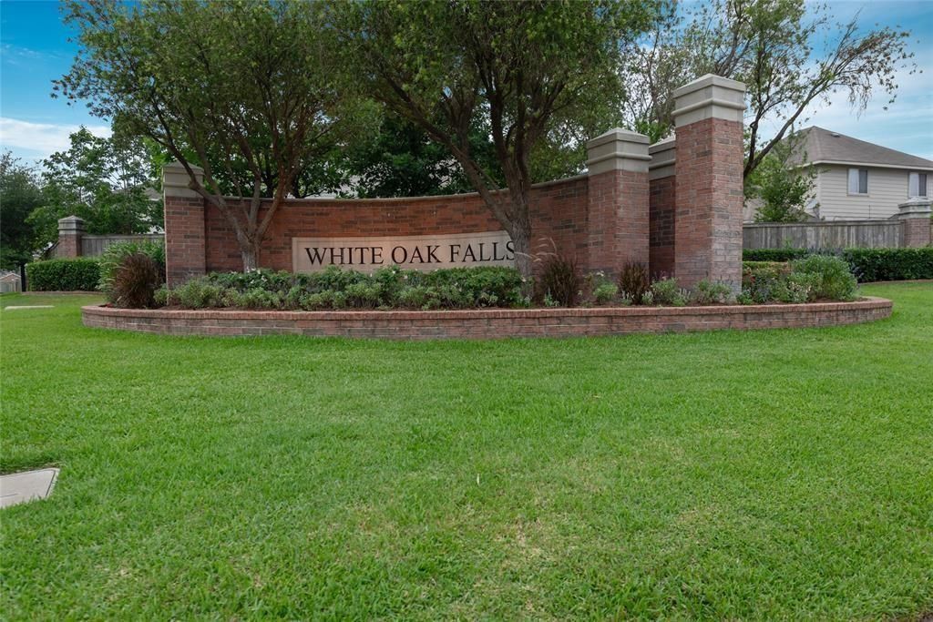 Photo of 10039 Noisy Waters Drive, Houston, TX 77095 (MLS # 88054494)