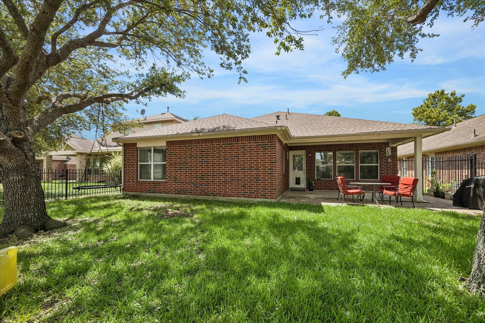 4527 Kenya Manor