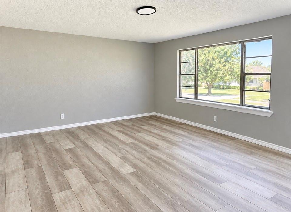 2402 Rosemead Dr