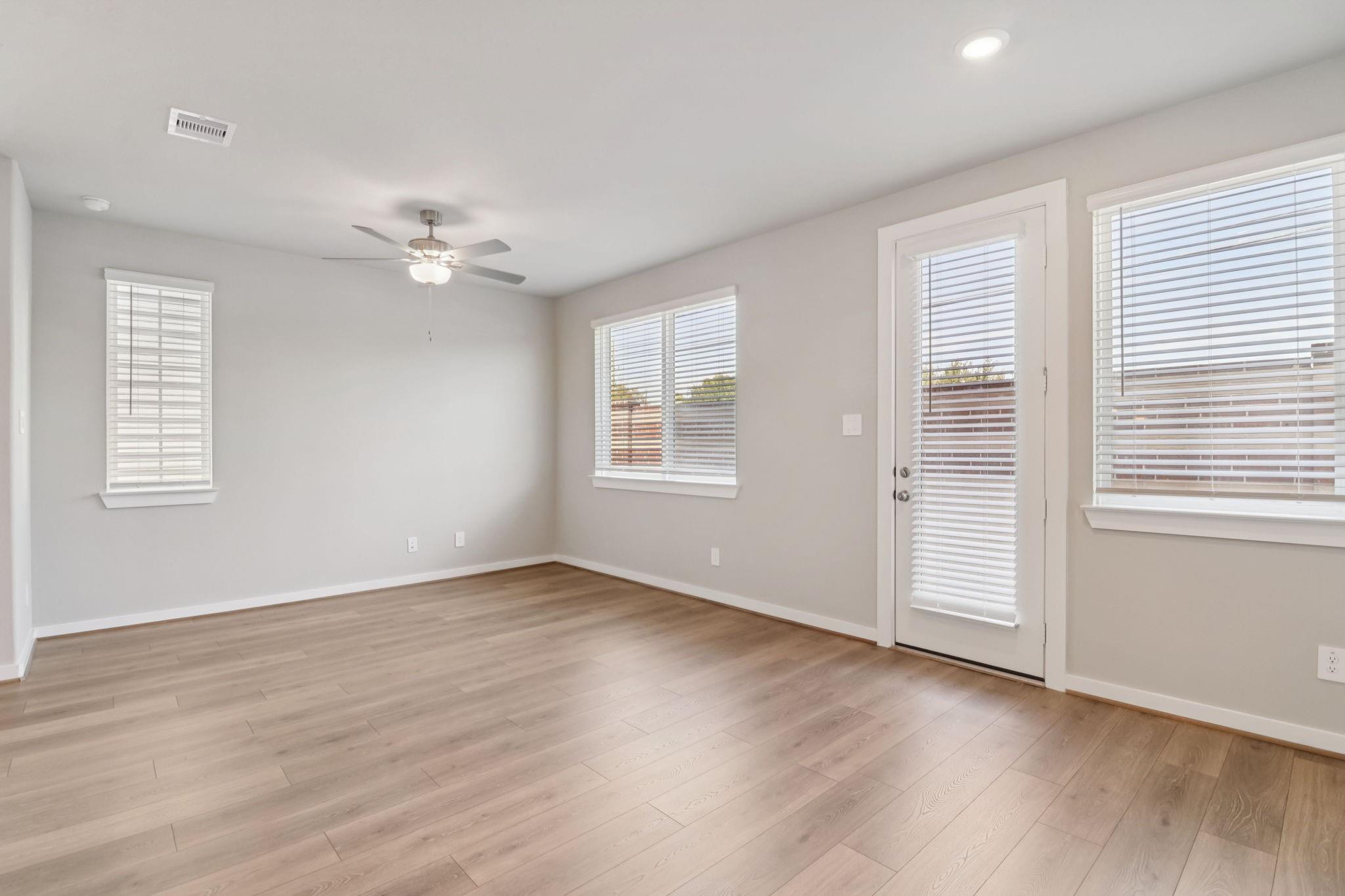 1135 Cedar Place Lane