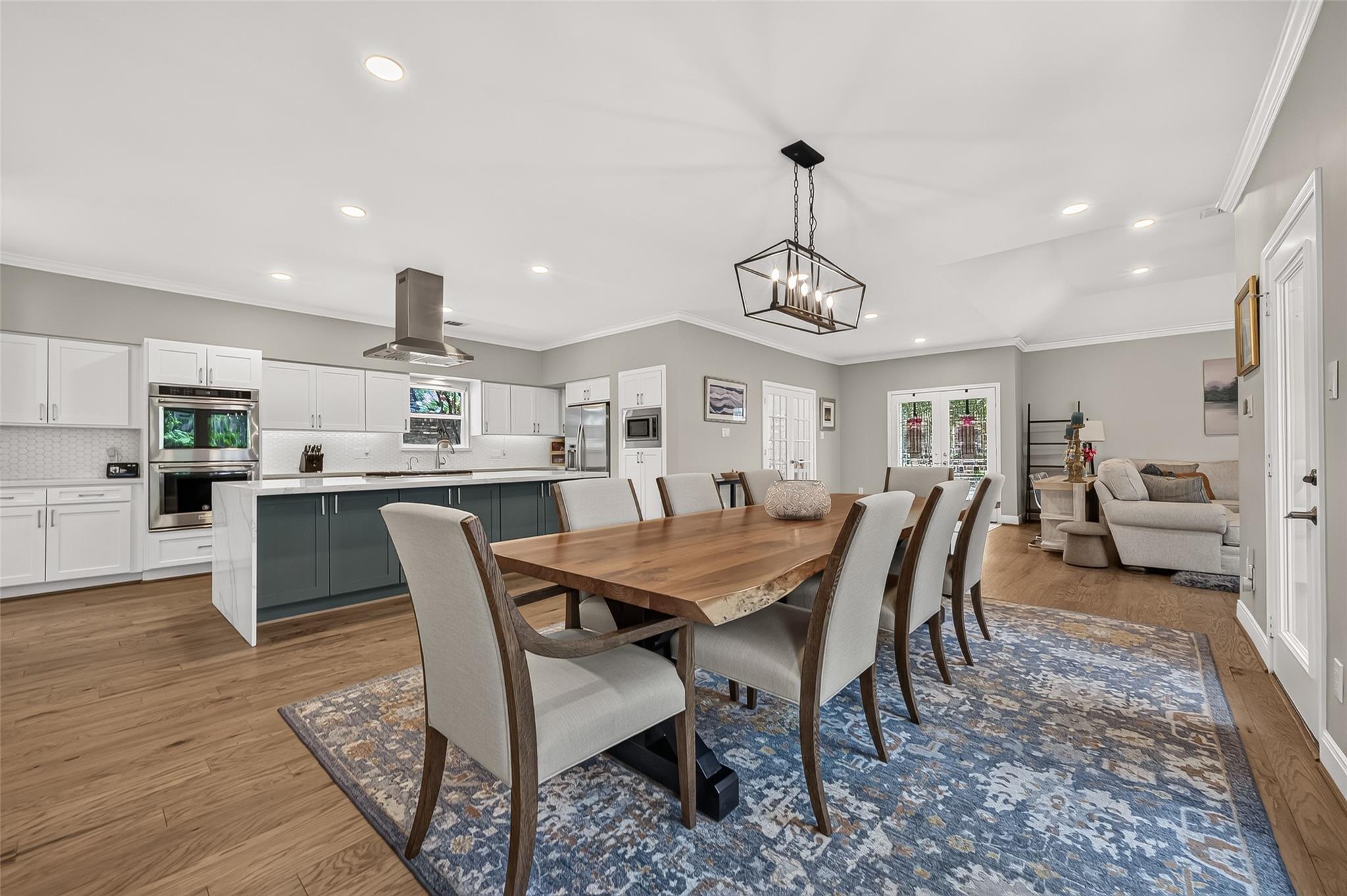 1122 Daria Drive