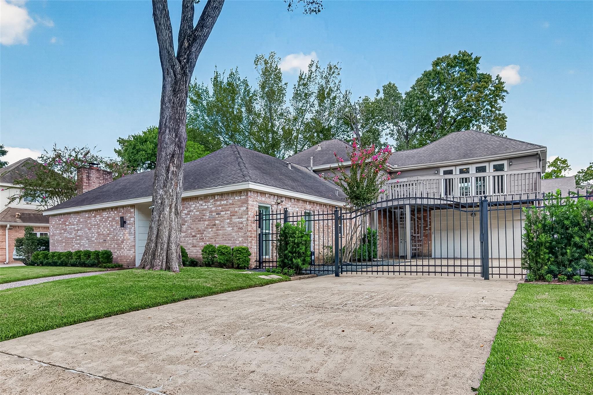 1122 Daria Drive
