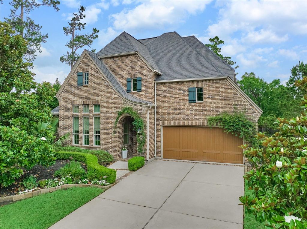 Photo of 30 W Twin Ponds Court, Tomball, TX 77375 (MLS # 56710563)