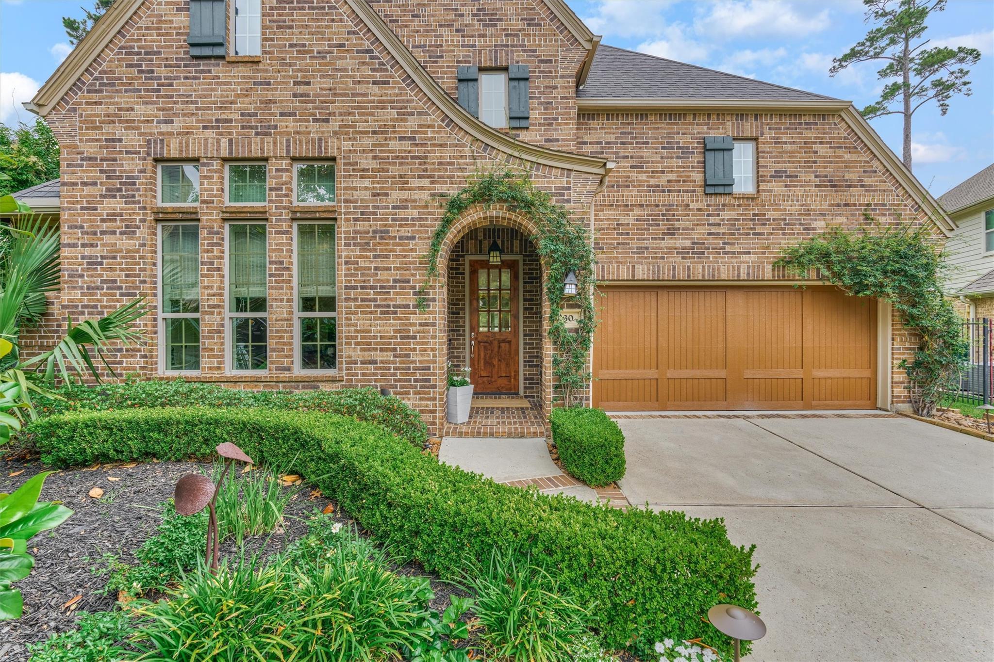 30 W Twin Ponds Court