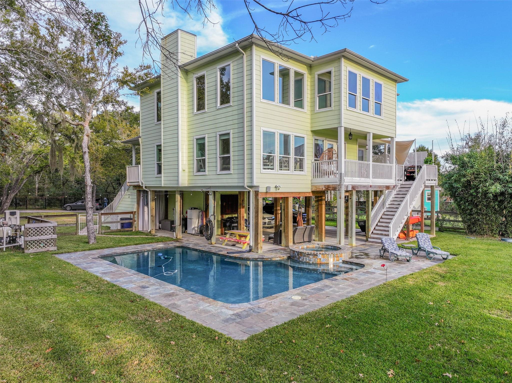 3100 Massengale Lane