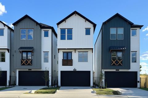 Photo of 7809 Amelia Road #A, Houston, TX 77055 (MLS # 68110269)