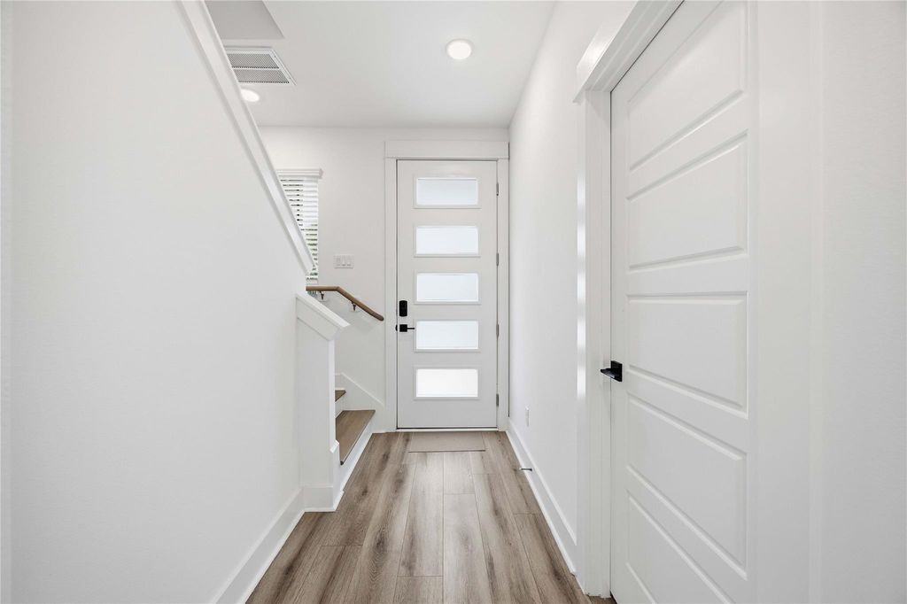 Photo of 8320 Springwood Canyon Lane, Houston, TX 77055 (MLS # 48887230)