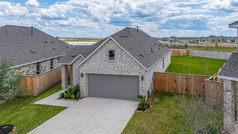 Photo of 6743 Iron Clover, Katy, TX 77493 (MLS # 92358387)