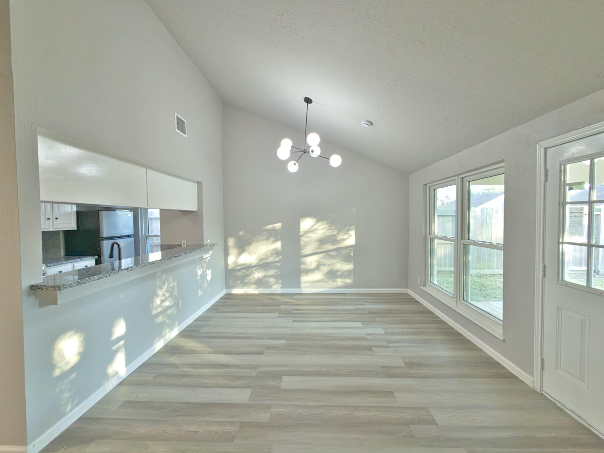 1618 Live Oak Hollow Street