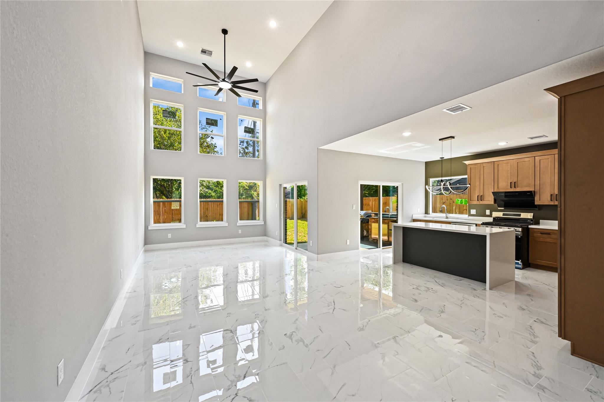 7607 Woodsman Trail
