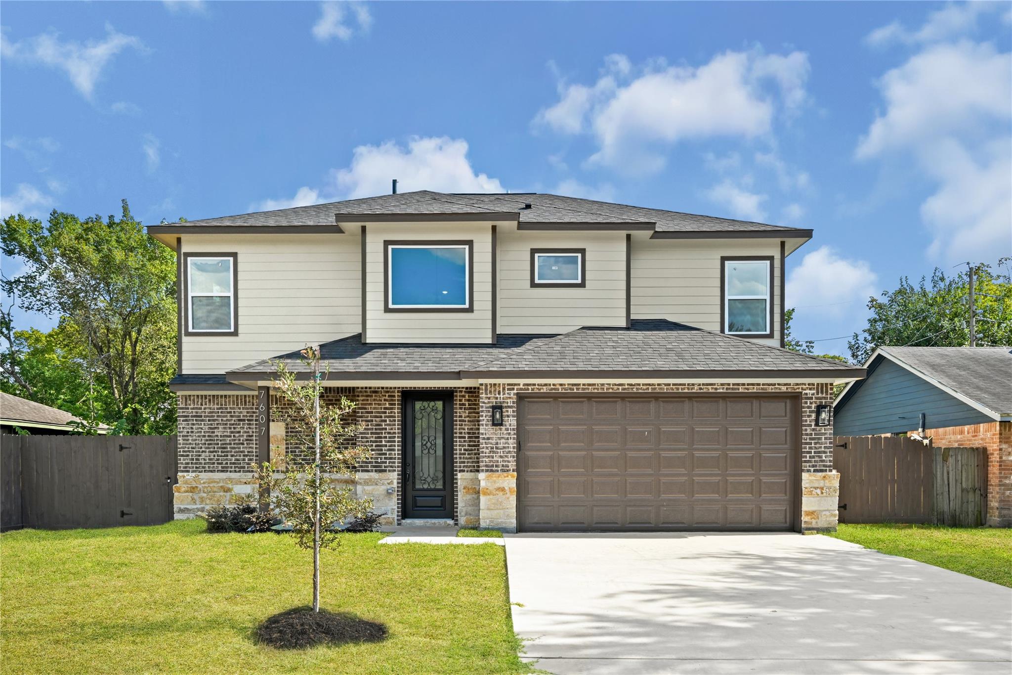 7607 Woodsman Trail