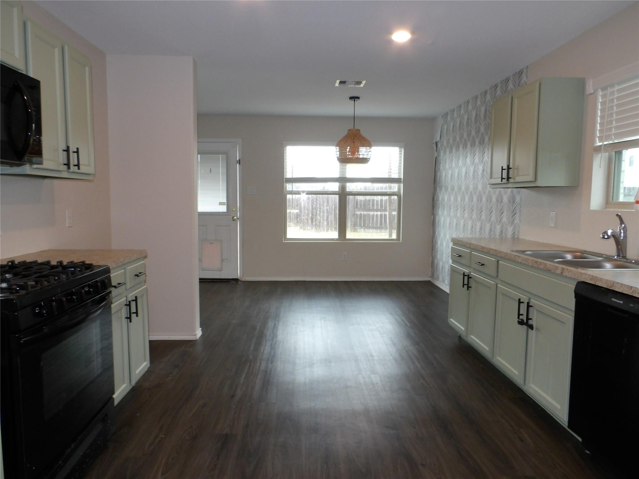 4307 Cedar Elm Street
