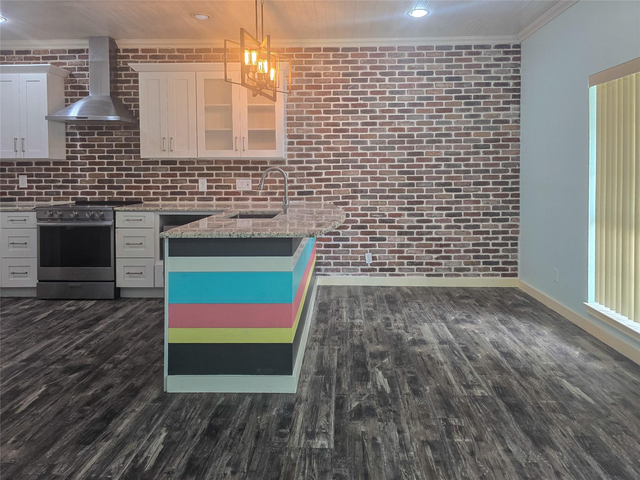 921 Marine Drive 327
