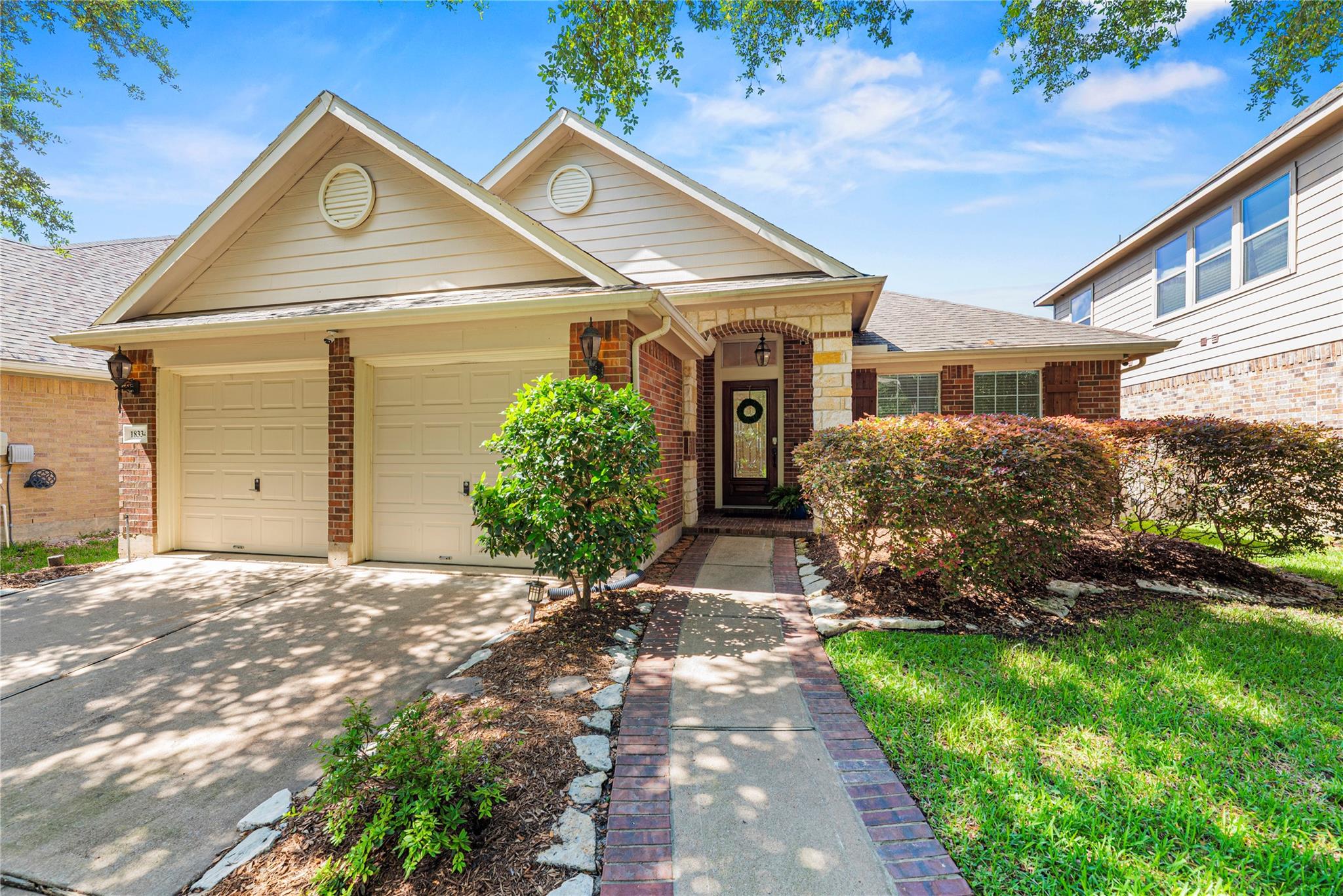 18334 N Elizabeth Shore Loop