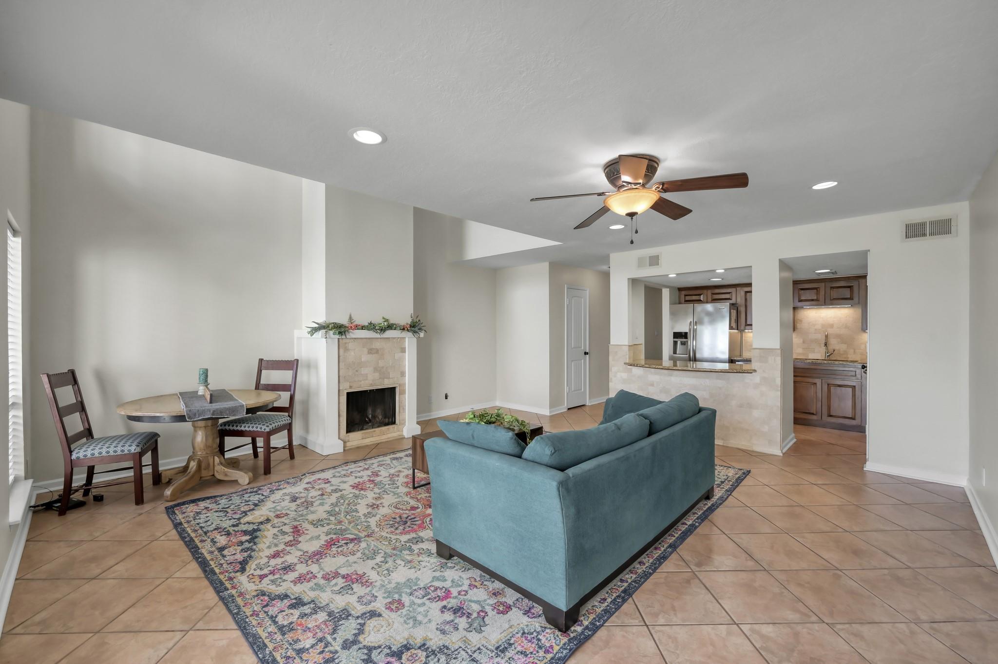 33 Regency Point