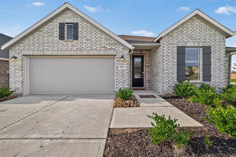 Photo of 27222 Woodridge Glen Drive, Katy, TX 77493 (MLS # 10865849)