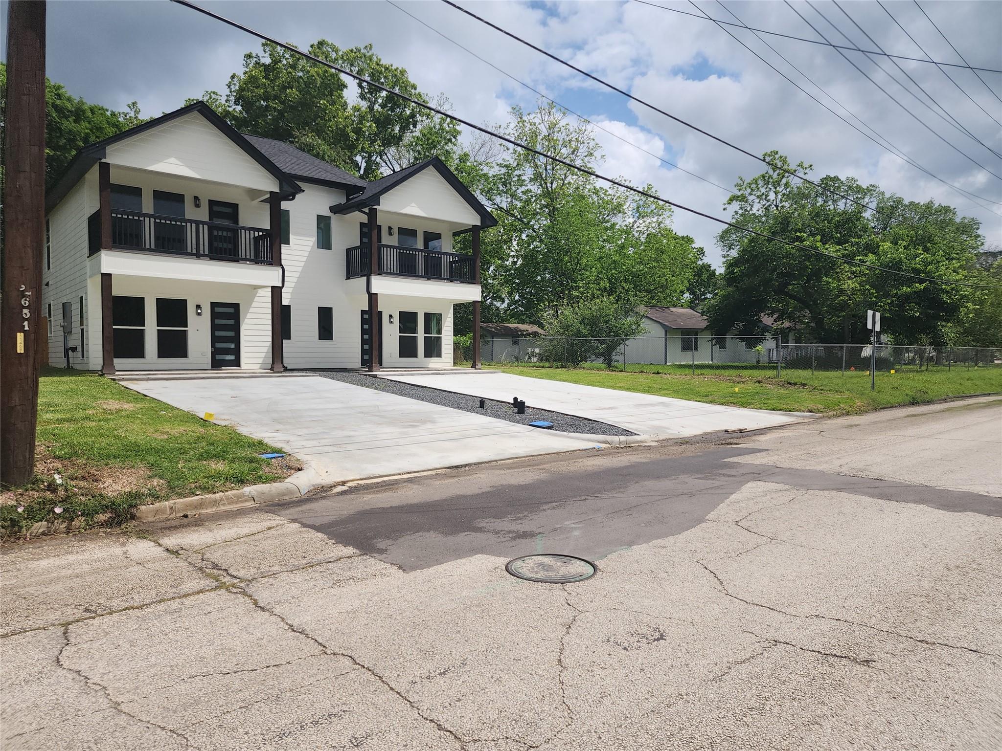 2651 Beaumont Avenue B