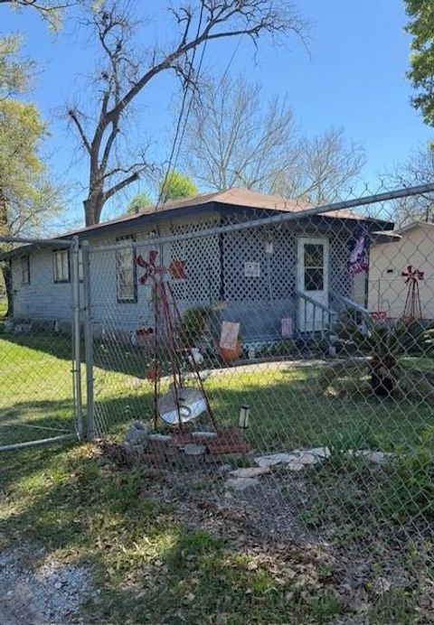 Photo of 9610 Tower Street, Houston, TX 77088 (MLS # 6384191)