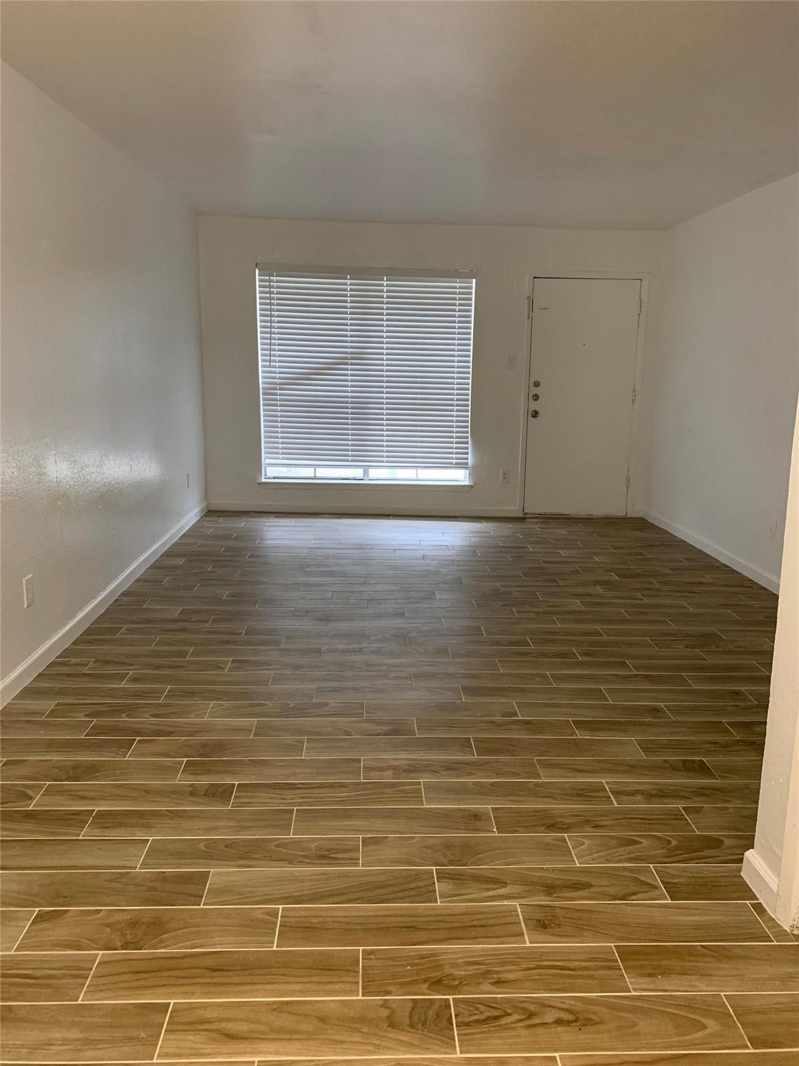 5625 Antoine Drive 1118