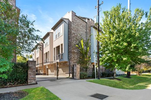 Photo of 1925 Shearn Street, Houston, TX 77007 (MLS # 94396710)