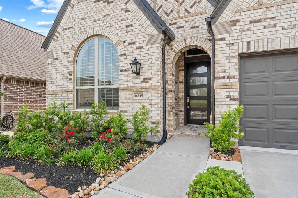 Photo of 16815 Lupine Meadow Lane, Humble, TX 77346 (MLS # 87793047)