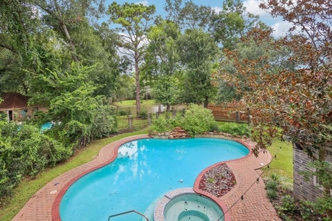 Photo of 907 Remington Court, Friendswood, TX 77546 (MLS # 28721767)