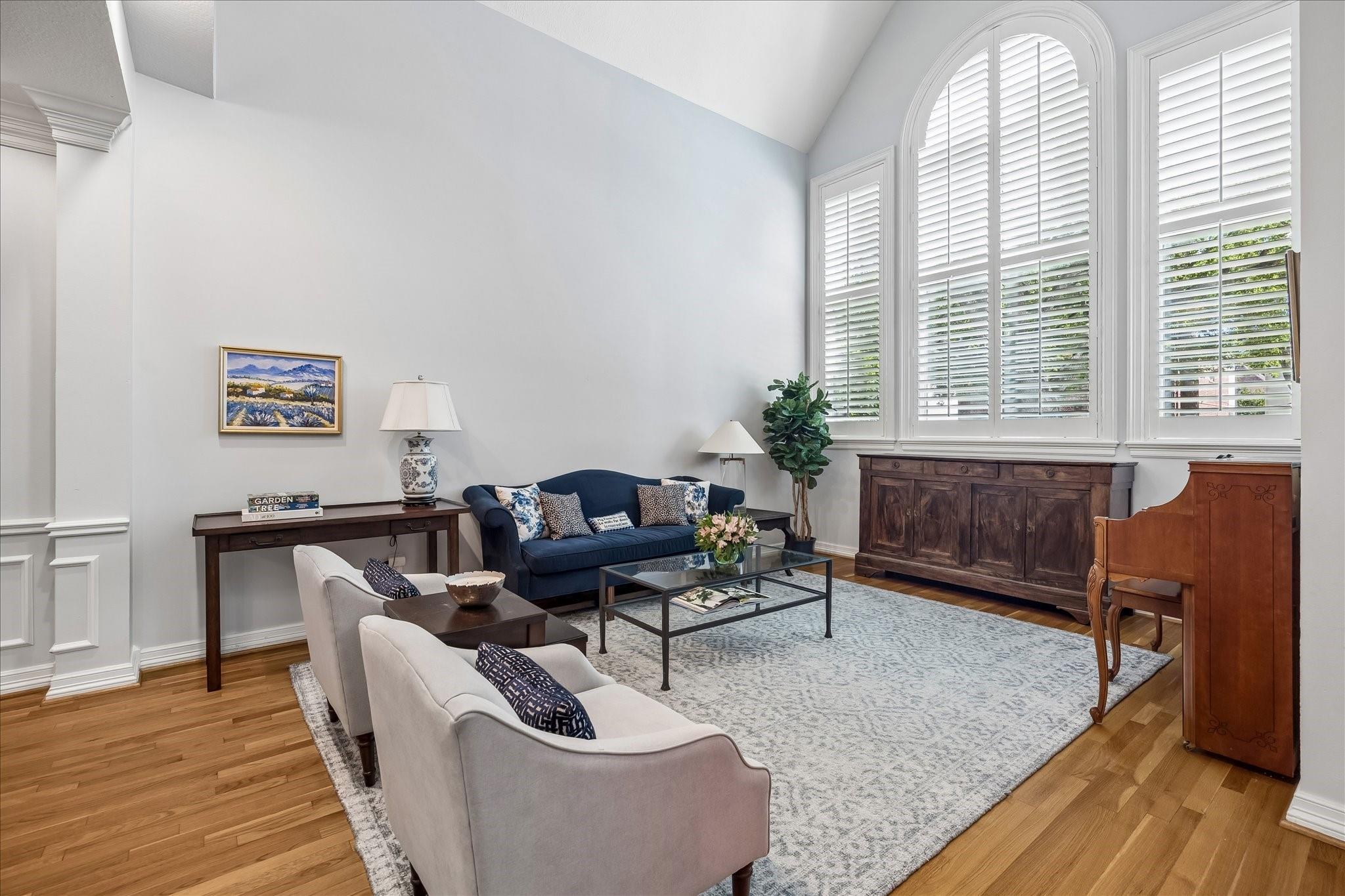 4256 Sunset Boulevard