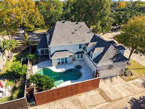 Photo of 722 Crossroads Drive, Houston, TX 77079 (MLS # 68699332)