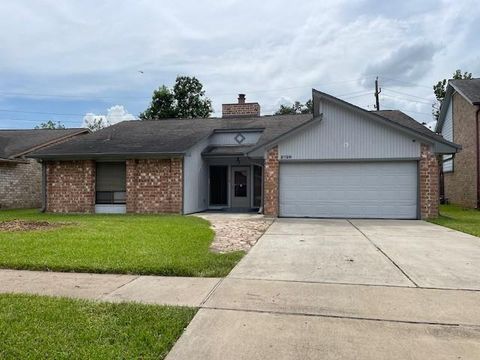 Photo of 2726 Mesquite Drive, Sugar Land, TX 77479 (MLS # 15504121)