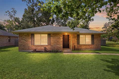 Homes For Sale - 1300 E Hanson Street<br/> Cleveland, TX 77327