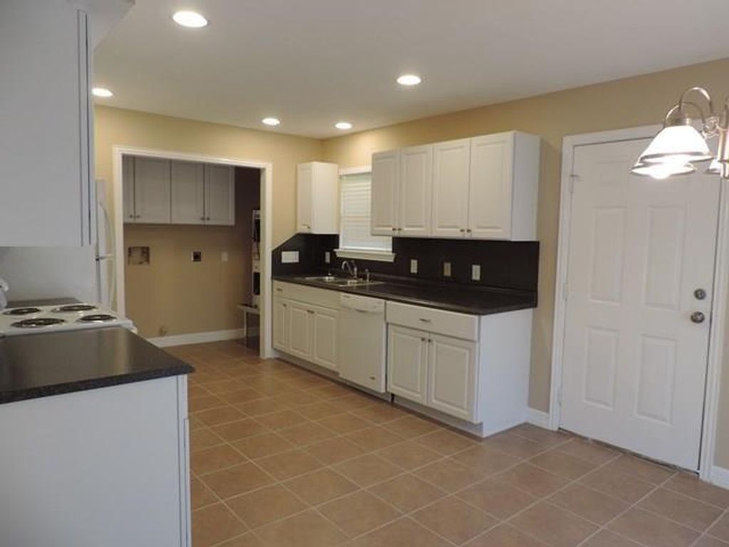 Photo of 1300 E Hanson Street, Cleveland, TX 77327 (MLS # 8444168)