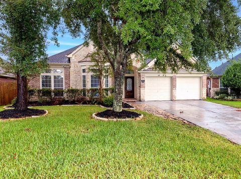 Photo of 6111 Windsor Chase Lane, League City, TX 77573 (MLS # 73039422)