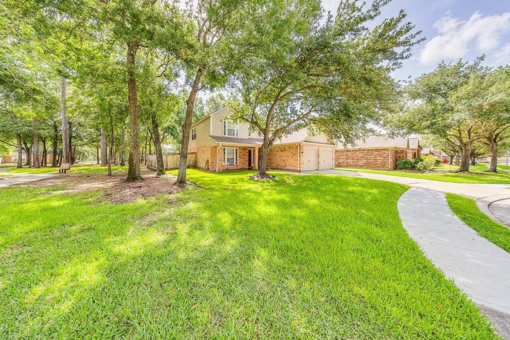 Photo of 18426 Stark Point Court, Humble, TX 77346 (MLS # 2822180)