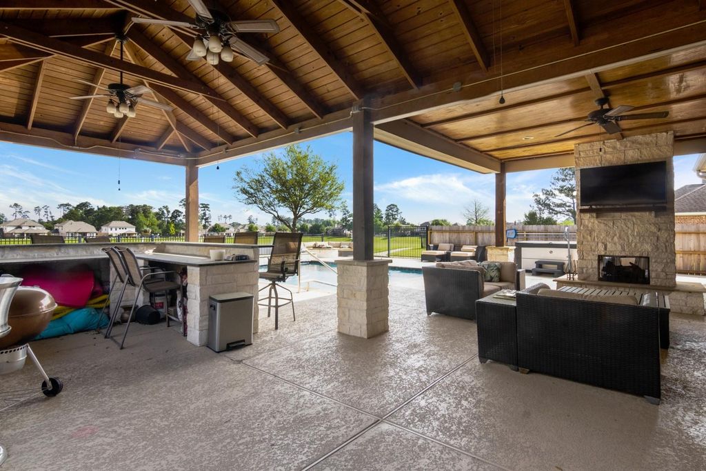 Photo of 21339 S Kings Mill Lane, Kingwood, TX 77339 (MLS # 21765114)