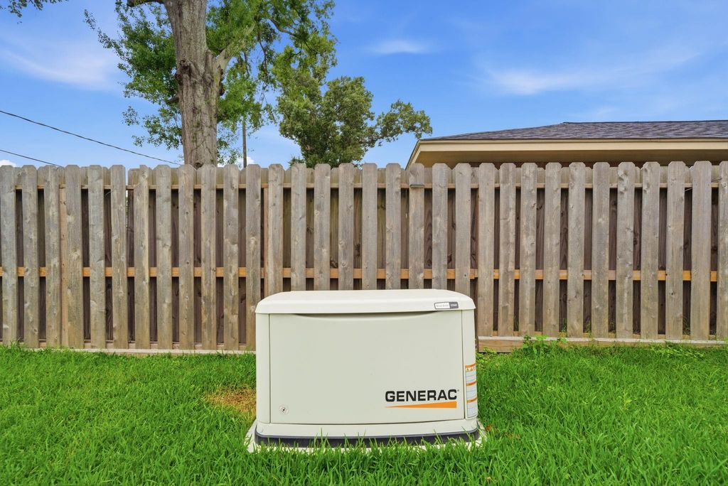 Photo of 8903 Railton Street, Houston, TX 77080 (MLS # 46758823)