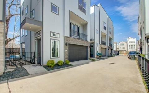 Photo of 8411 Hempstead Road #G, Houston, TX 77008 (MLS # 81070784)