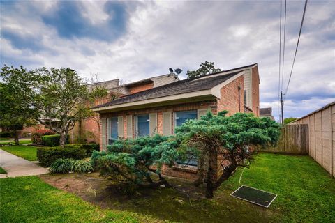 Photo of 9262 Westwood Village Drive, Houston, TX 77036 (MLS # 4522593)