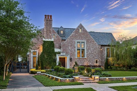 Photo of 2158 Chilton Road, Houston, TX 77019 (MLS # 85251370)