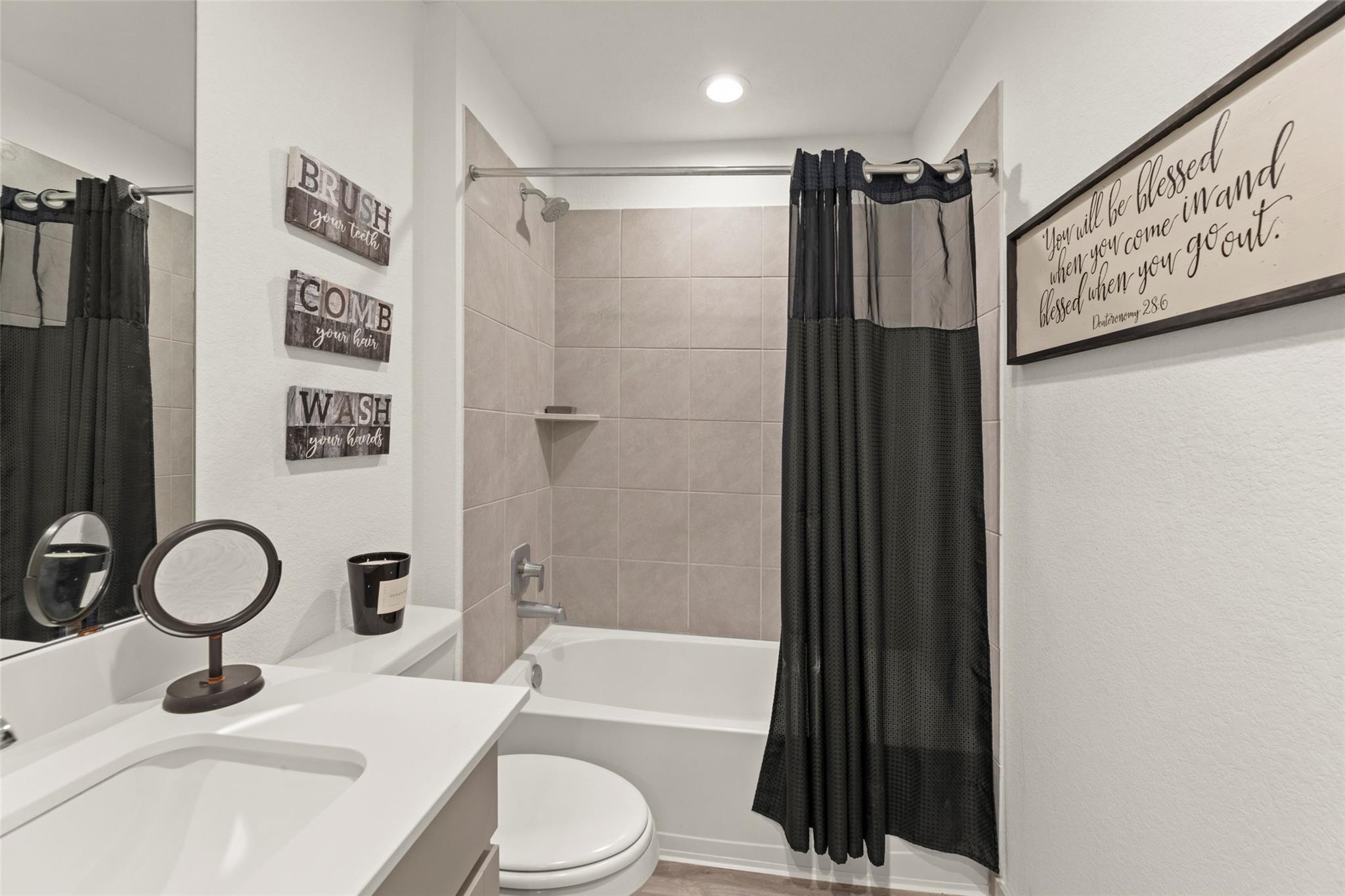 8114 Buck Lane