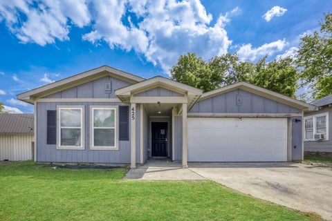 Photo of 425 E Oakwood Street, Tyler, TX 75701 (MLS # 19384756)