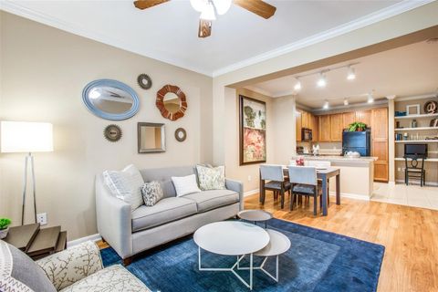 Photo of 10221 Centrepark Drive #B1623, Houston, TX 77043 (MLS # 5187242)