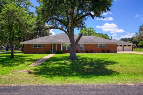 Homes For Sale - 502 Cannon Road<br/> Victoria, TX 77904