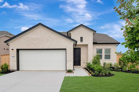 Photo of 7923 Jade Crest Drive, Angleton, TX 77515 (MLS # 76518957)