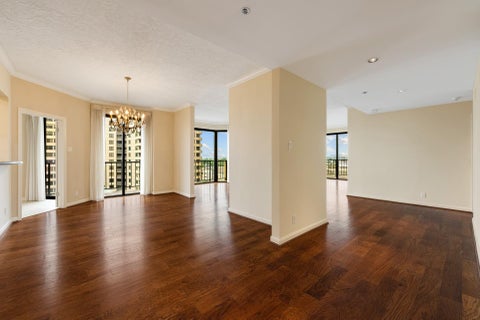 Condo For Sale - 3350 Mccue Road #802<br/> Harris County, Houston, TX 77056