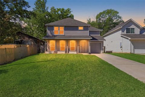 Photo of 15011 Crockett Road, Willis, TX 77378 (MLS # 43406212)